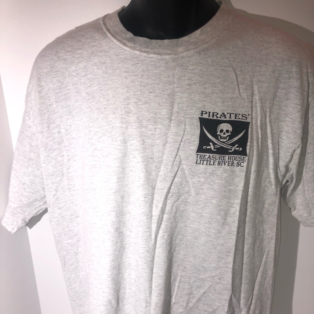 Vintage pirate treasure house shirt‎